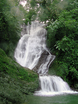 Chorro Falls, in the Private Quebrada Arroyo Reserve, near Quepos